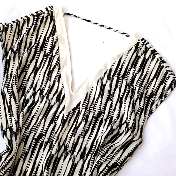 Express Print Top - Picture 2 of 4